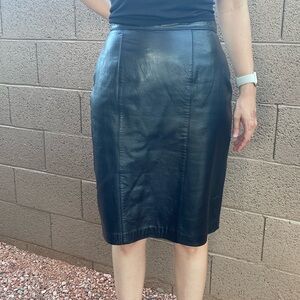 Dana Brooke women’s black leather skirt